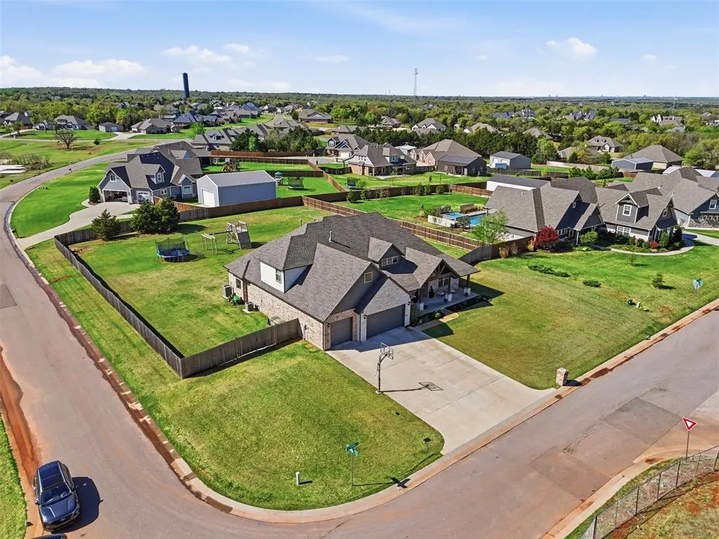 Photo 2 — 10400 NE 149th Street, Jones, OK 73049