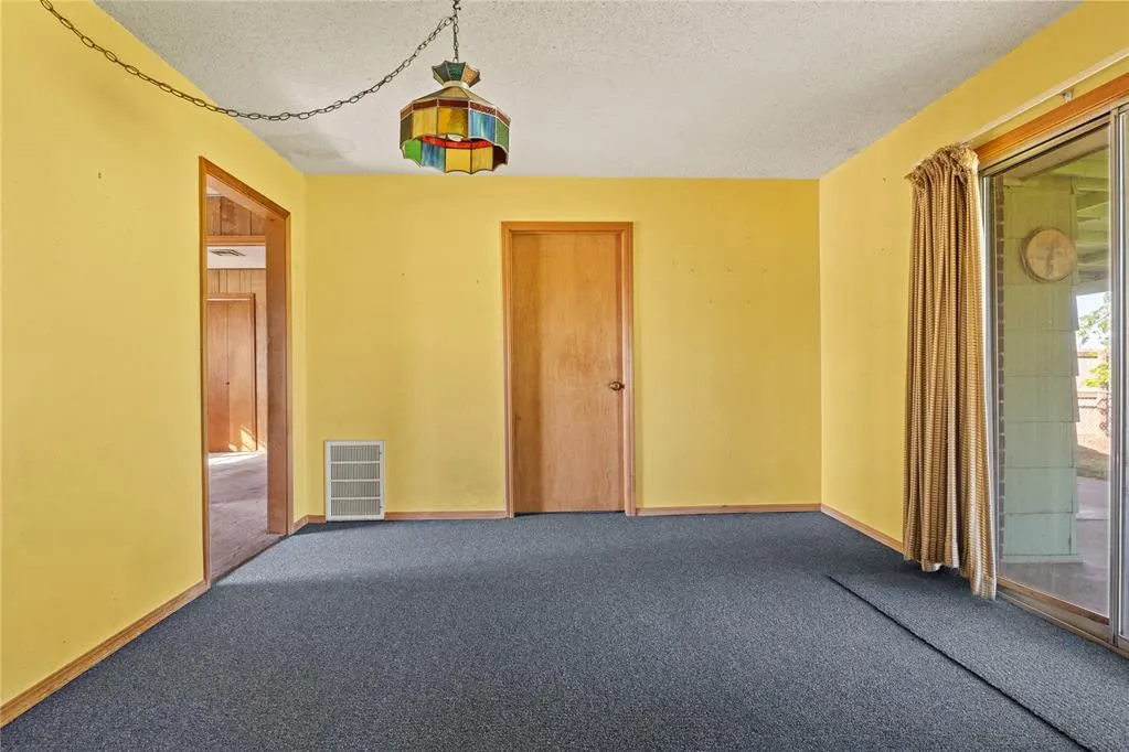Photo 16 — 2024 E Robberts Avenue, Kingfisher, OK 73750