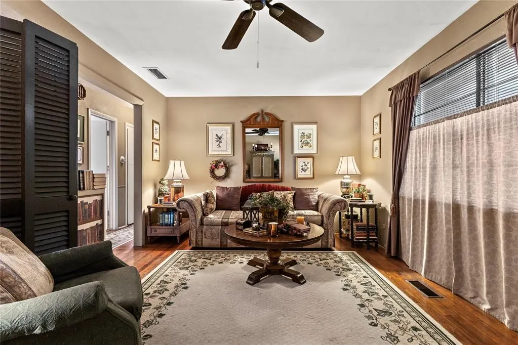 Photo 4 — 1319 S 11th Street, Kingfisher, OK 73750