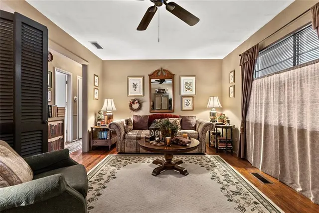 Photo 4 — 1319 S 11th Street, Kingfisher, OK 73750