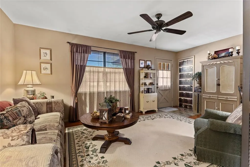 Photo 5 — 1319 S 11th Street, Kingfisher, OK 73750