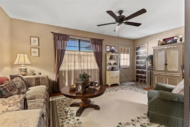 Photo 5 — 1319 S 11th Street, Kingfisher, OK 73750