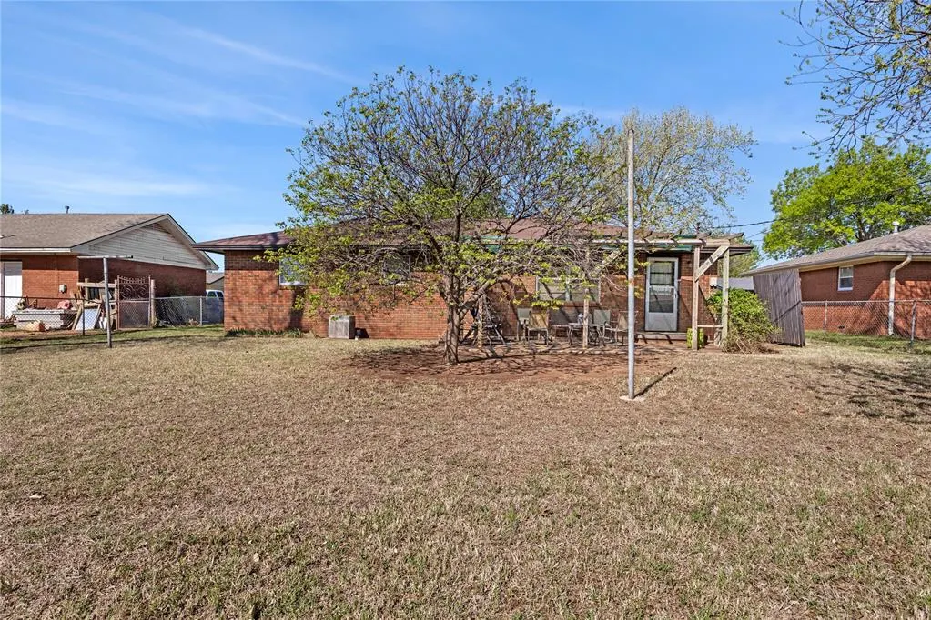 Photo 23 — 1319 S 11th Street, Kingfisher, OK 73750