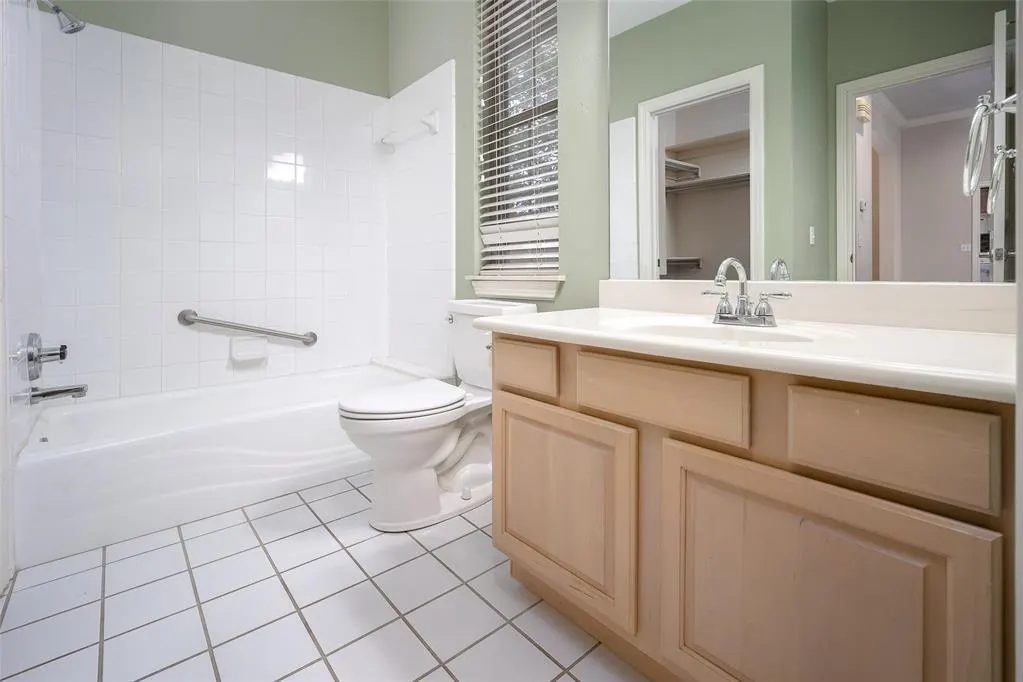 Photo 10 — 12500 Saint Andrews Drive 20, Oklahoma City, OK 73120