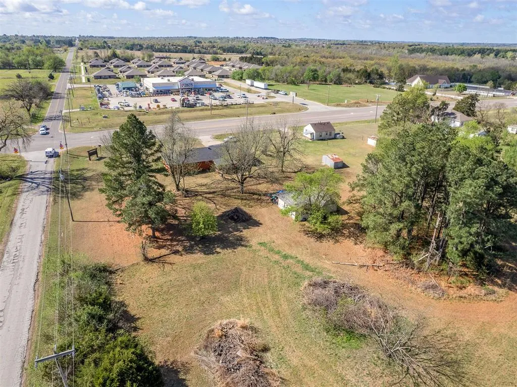 Photo 7 — 16995 NE 23rd Street, Choctaw, OK 73020