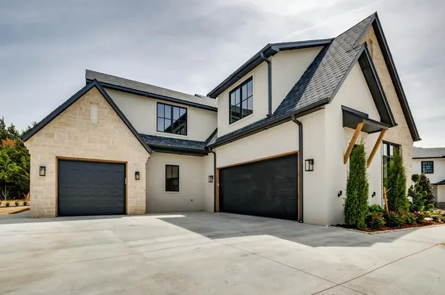 Photo 3 — 12100 Grand Cedar Lane, Oklahoma City, OK 73131