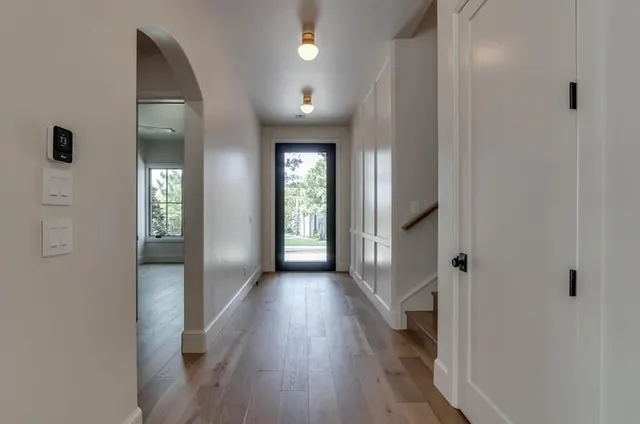 Photo 4 — 12100 Grand Cedar Lane, Oklahoma City, OK 73131