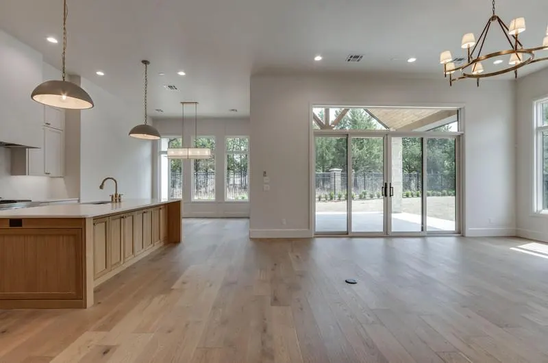 Photo 5 — 12100 Grand Cedar Lane, Oklahoma City, OK 73131