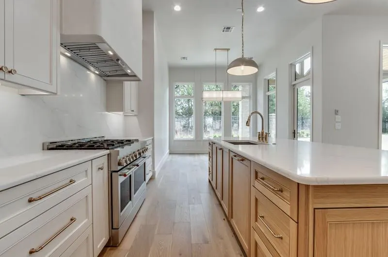 Photo 9 — 12100 Grand Cedar Lane, Oklahoma City, OK 73131