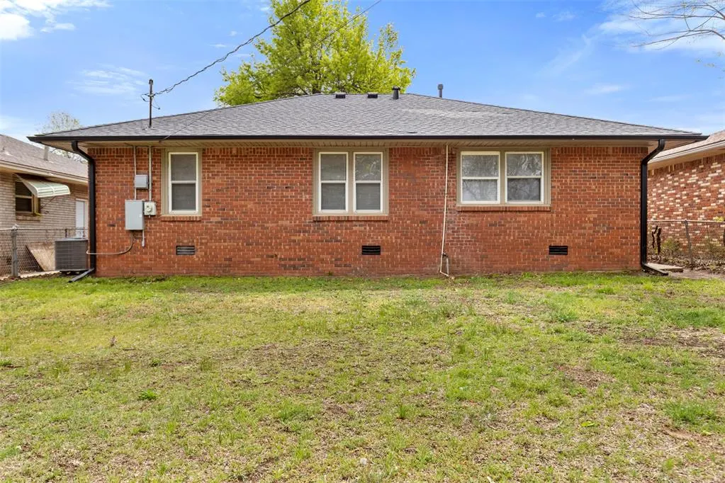 Photo 18 — 1221 NW 83rd Street, Oklahoma City, OK 73114