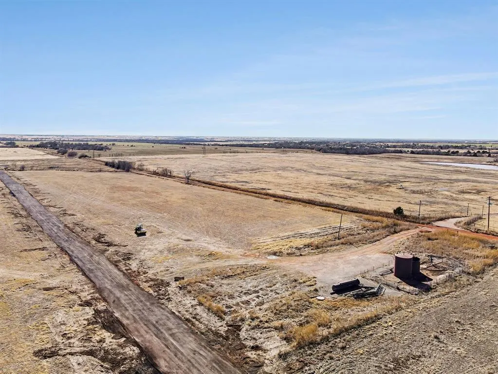 Photo 10 — 8400 Orchid Way, Cashion, OK 73016