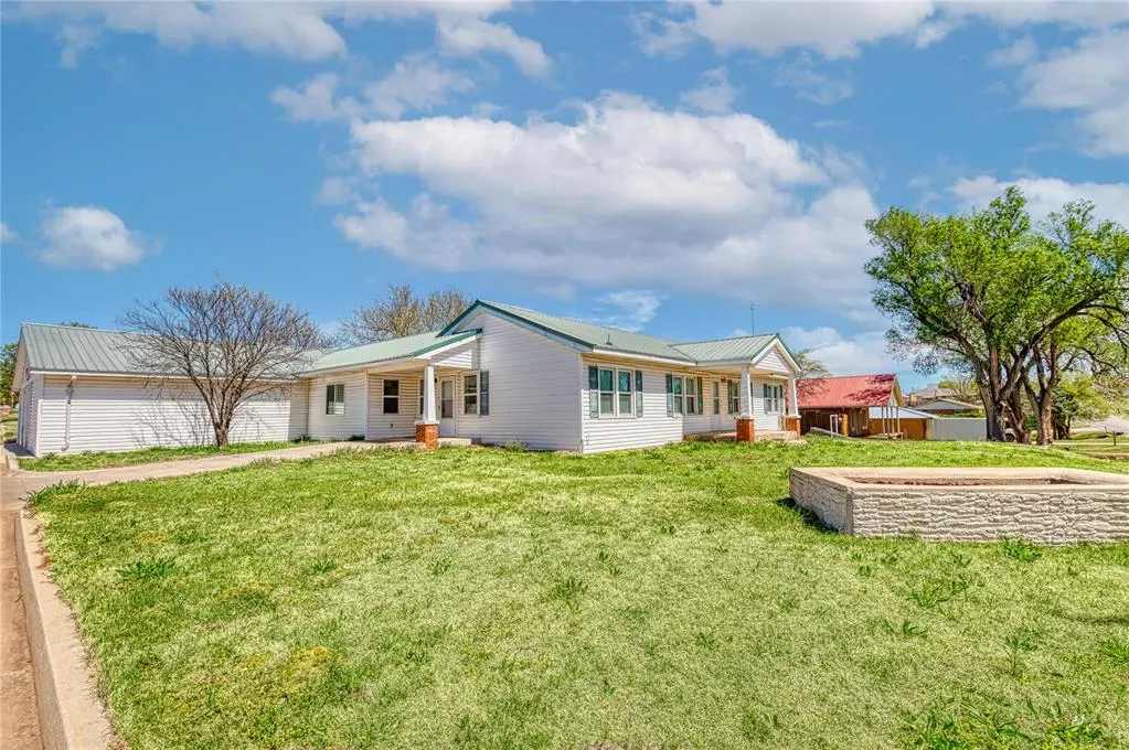 Photo 2 — 323 S Phillips Avenue, Leedey, OK 73654