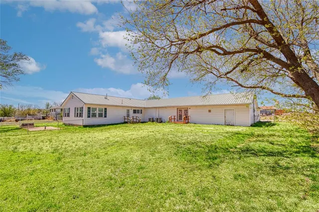 Photo 5 — 323 S Phillips Avenue, Leedey, OK 73654