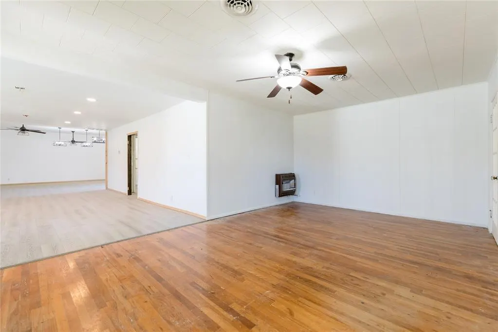 Photo 15 — 323 S Phillips Avenue, Leedey, OK 73654
