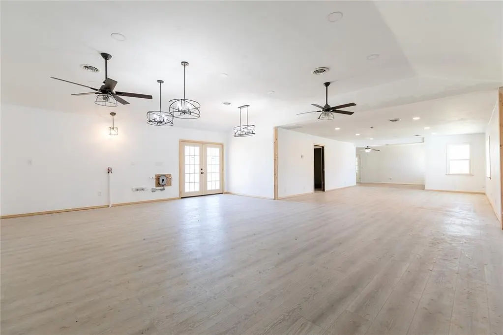Photo 21 — 323 S Phillips Avenue, Leedey, OK 73654