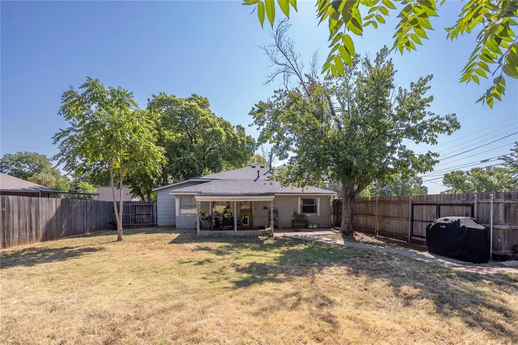 Photo 14 — 415 N 5th Street, Weatherford, OK 73096