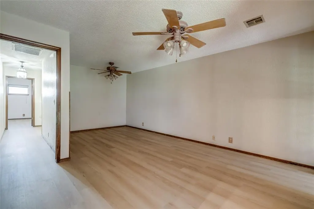 Photo 28 — 4713 Hemlock Circle, Oklahoma City, OK 73162
