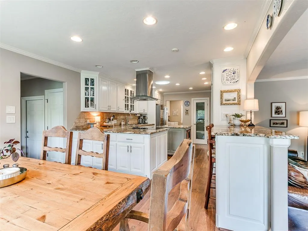 Photo 13 — 914 Living Springs Trail, Washington, OK 73093
