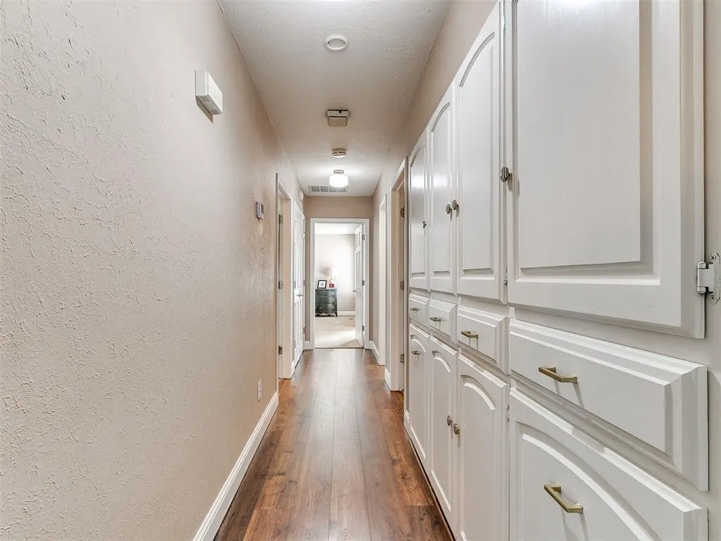 Photo 21 — 914 Living Springs Trail, Washington, OK 73093