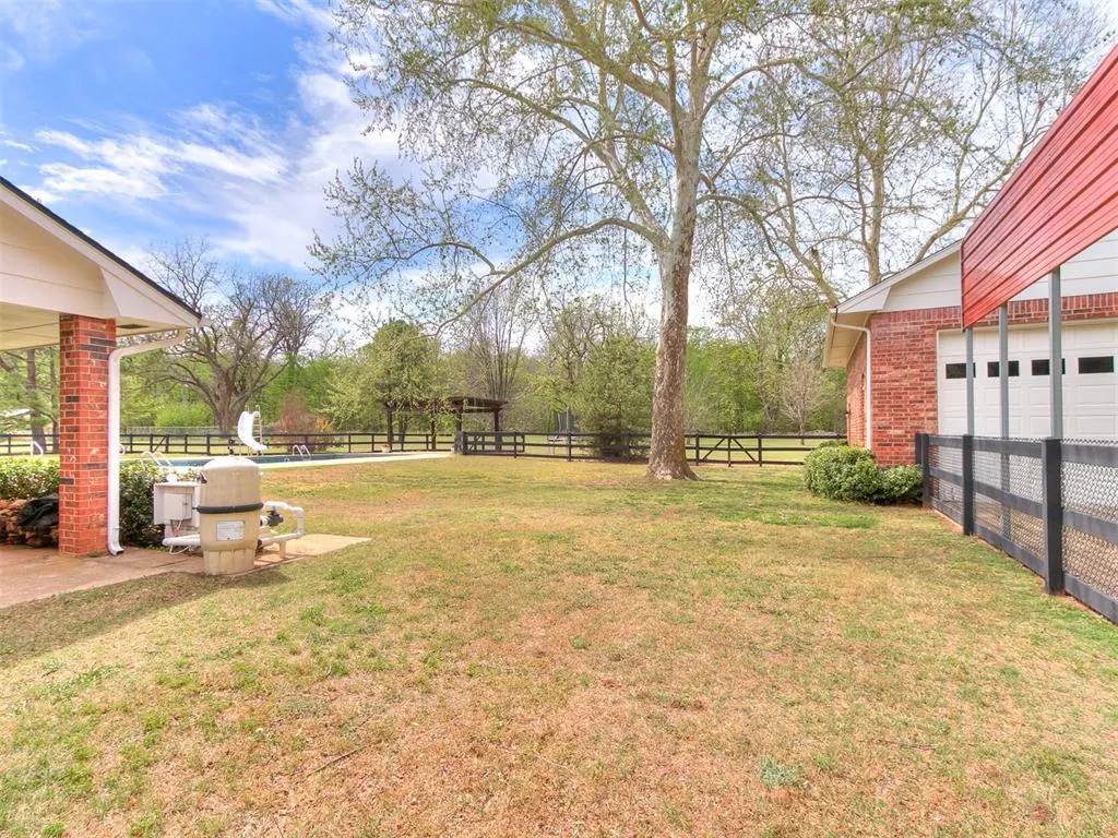 Photo 39 — 914 Living Springs Trail, Washington, OK 73093