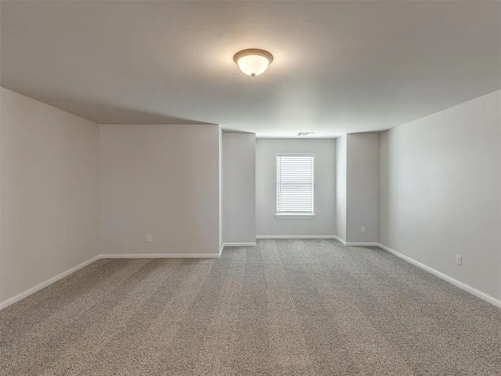 Photo 35 — 2817 Bens Circle, Yukon, OK 73099