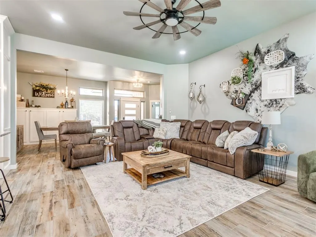 Photo 9 — 417 E Raleigh Terrace, Mustang, OK 73064