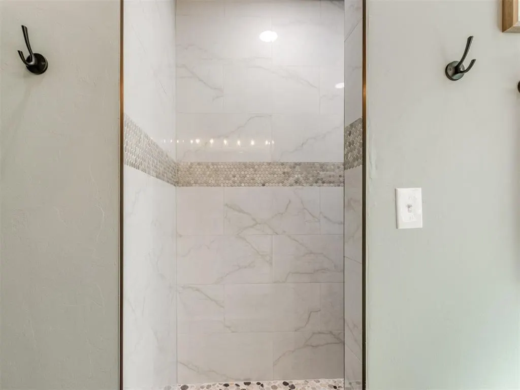 Photo 16 — 417 E Raleigh Terrace, Mustang, OK 73064