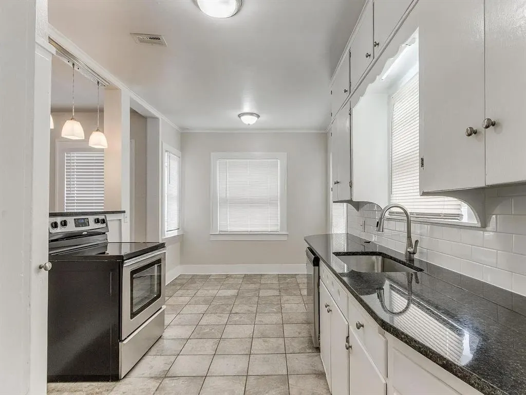 Photo 3 — 601 NW 24th Street, Oklahoma City, OK 73103