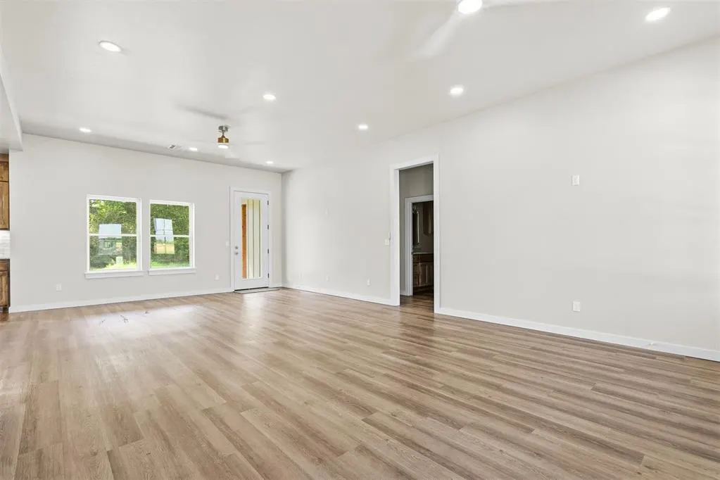 Photo 4 — 110 Garrett Drive, Wynnewood, OK 73098