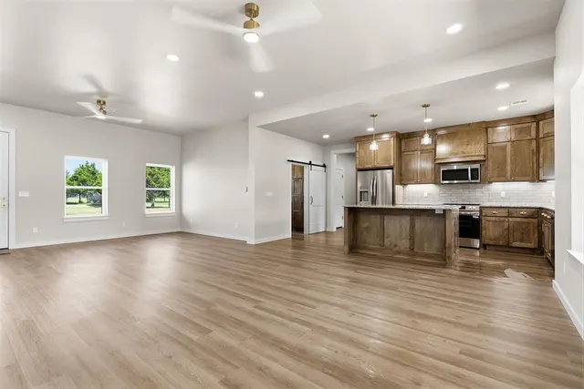 Photo 6 — 110 Garrett Drive, Wynnewood, OK 73098