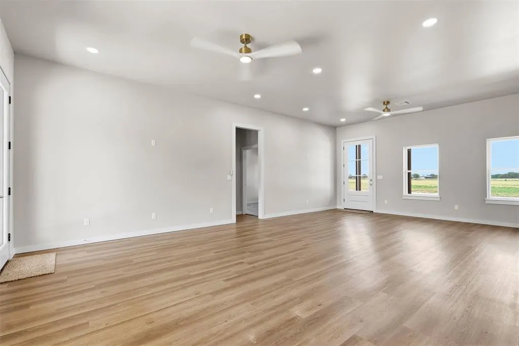 Photo 7 — 110 Garrett Drive, Wynnewood, OK 73098