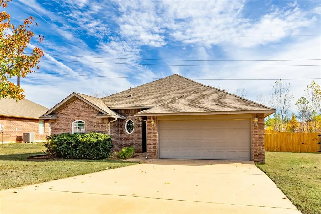 Photo 2 — 2001 Central Parkway, Norman, OK 73071