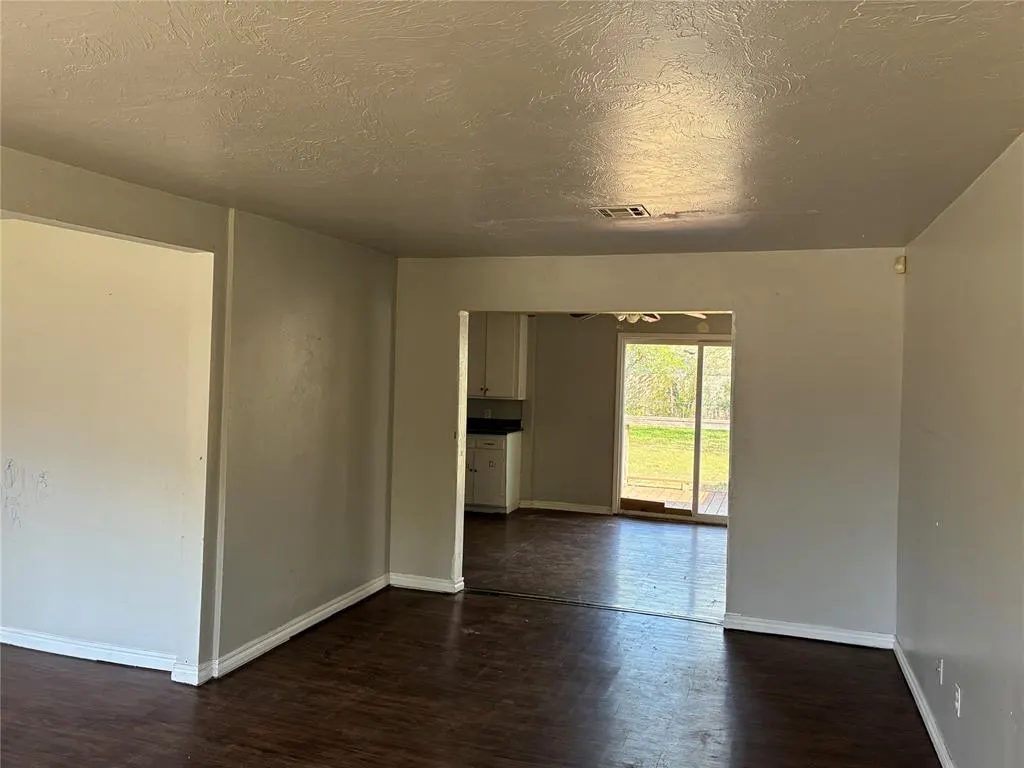 Photo 13 — 6113 NW 48th Street, Warr Acres, OK 73122