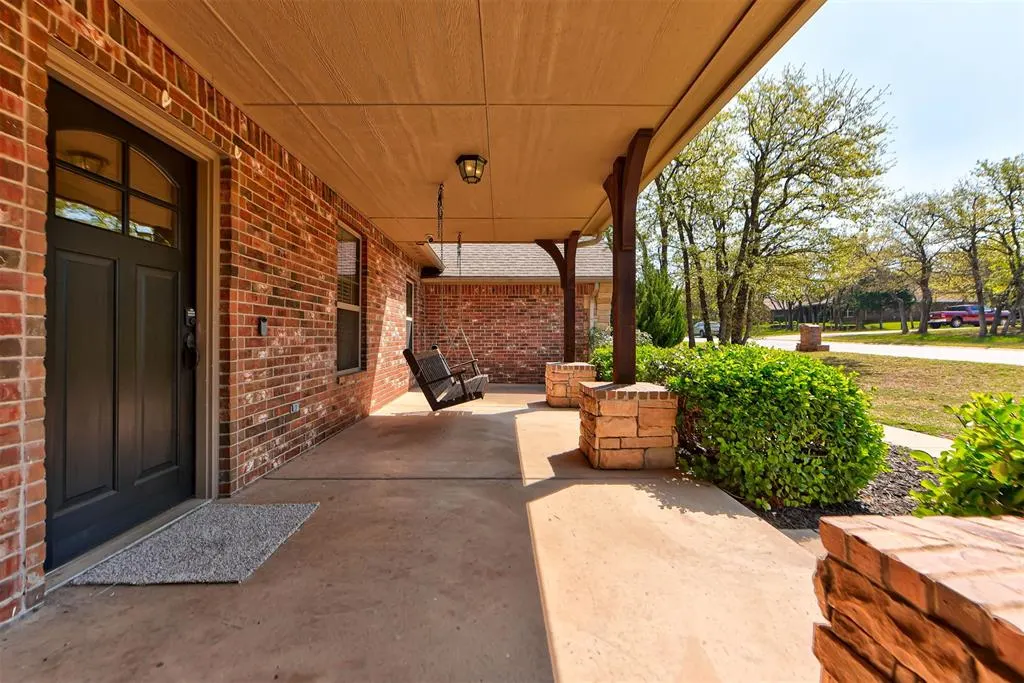Photo 3 — 809 Breezy Hill Road, Edmond, OK 73025