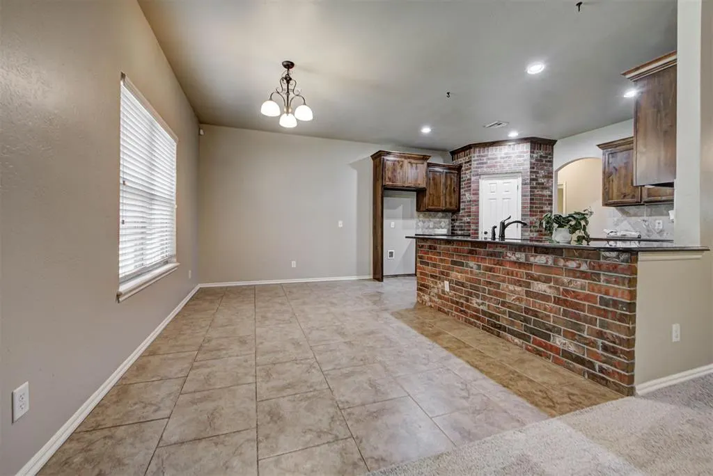 Photo 14 — 809 Breezy Hill Road, Edmond, OK 73025