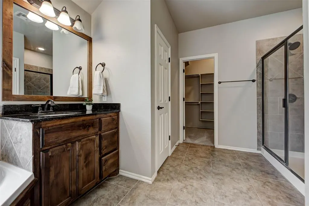 Photo 25 — 809 Breezy Hill Road, Edmond, OK 73025