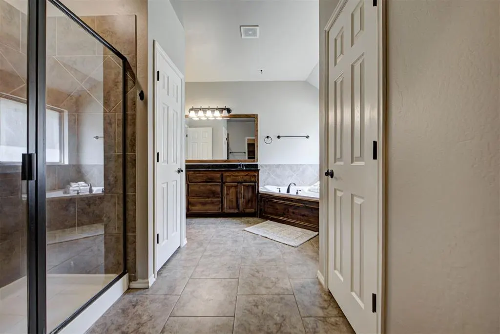 Photo 27 — 809 Breezy Hill Road, Edmond, OK 73025