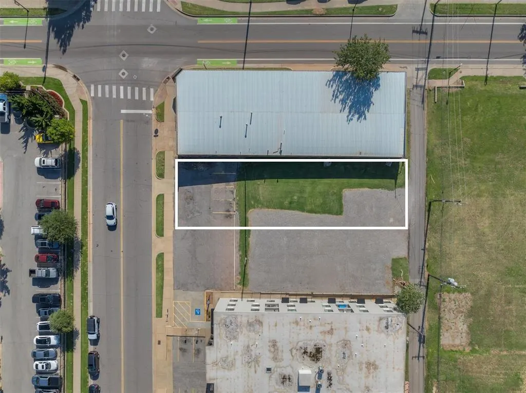 Photo 5 — 502 NW 8th Street, Oklahoma City, OK 73012