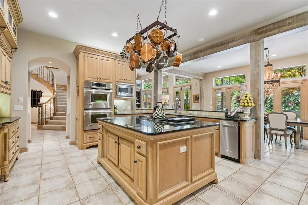 Photo 10 — 18709 Saddle River Drive, Edmond, OK 73012