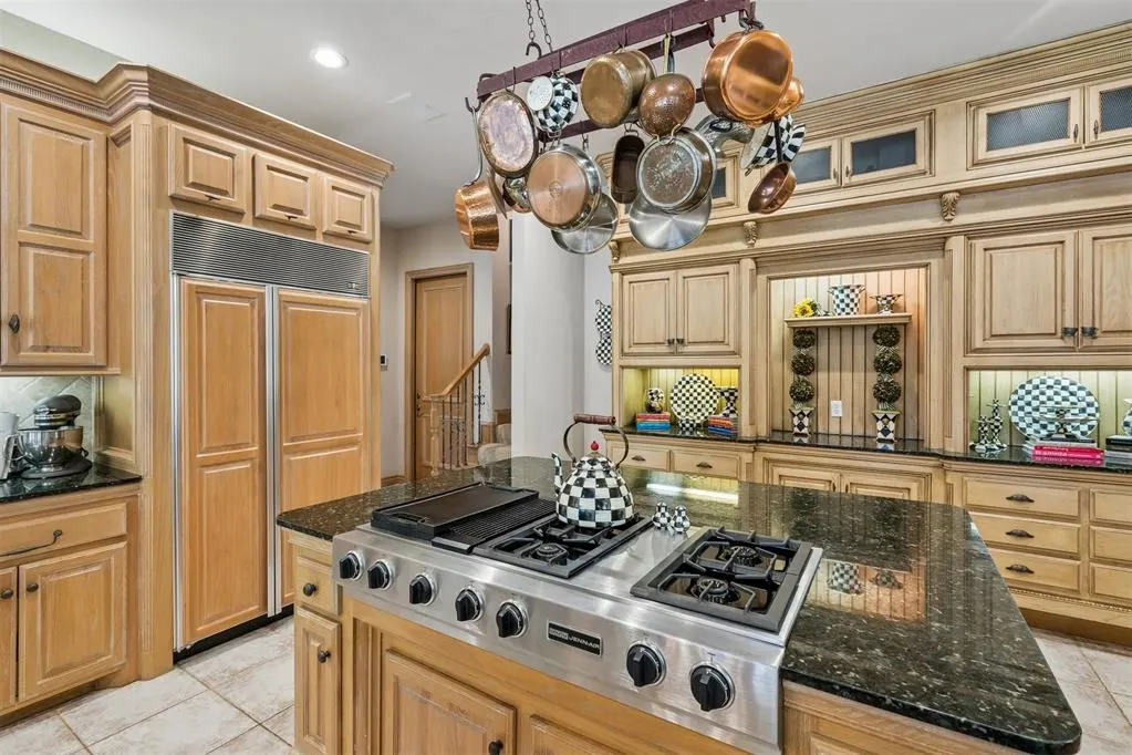 Photo 12 — 18709 Saddle River Drive, Edmond, OK 73012