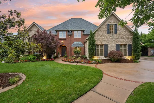 Photo 3 — 18709 Saddle River Drive, Edmond, OK 73012