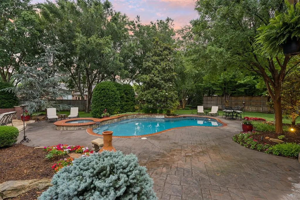 Photo 4 — 18709 Saddle River Drive, Edmond, OK 73012