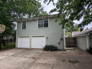 Sold home at 420 W Comanche Street