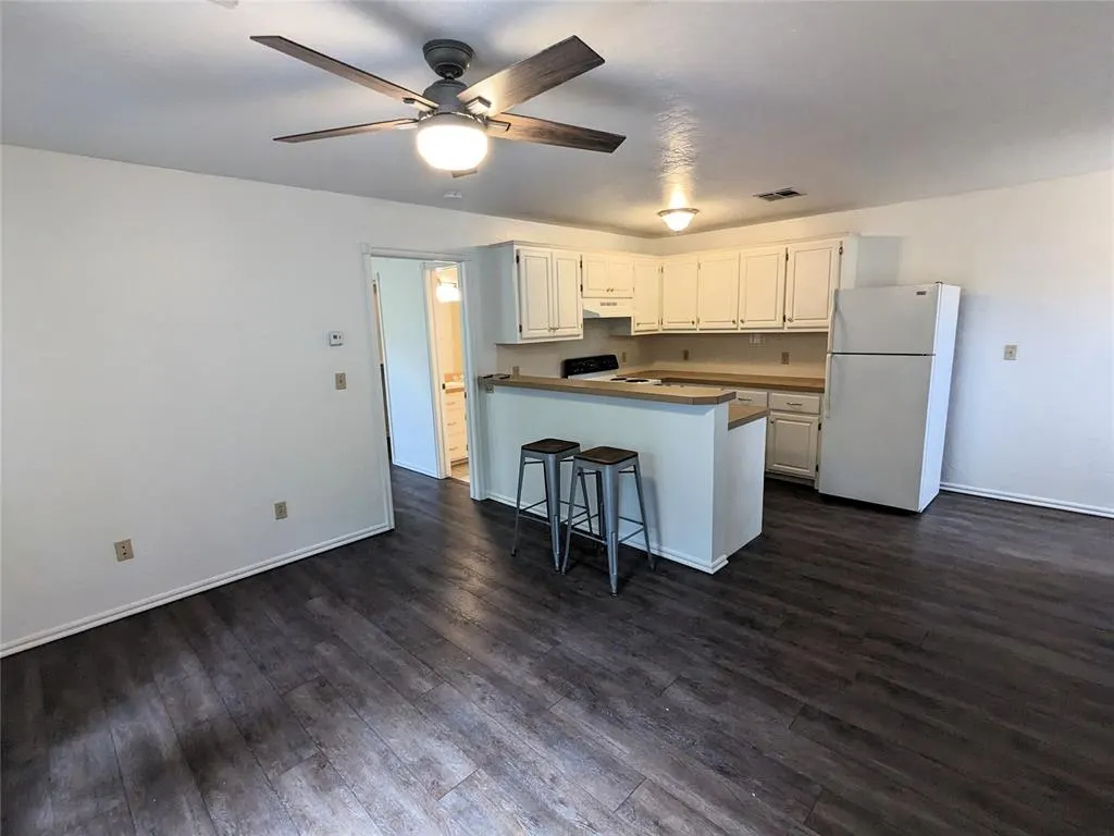 Photo 6 — 420 W Comanche Street, Norman, OK 73069