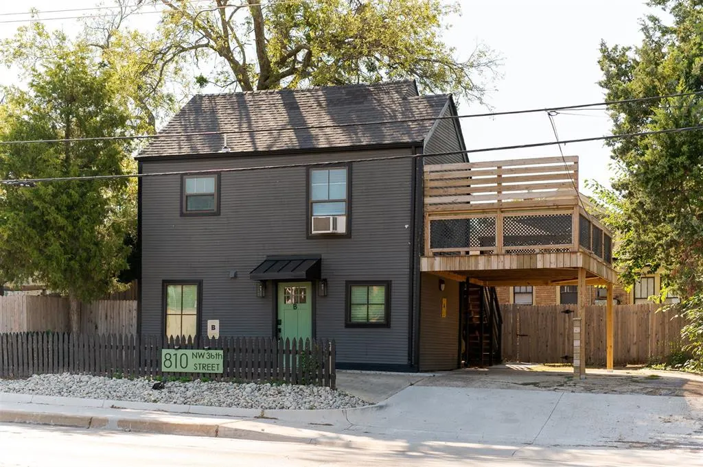 Photo 2 — 810 NW 36th Street, Oklahoma City, OK 73118