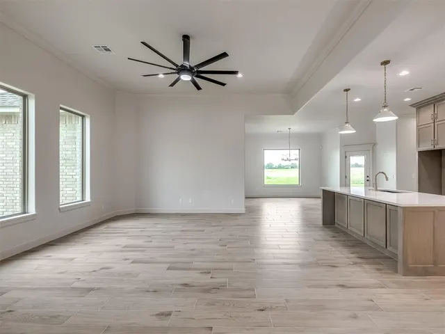 Photo 5 — 2114 W Cole Drive, Mustang, OK 73064