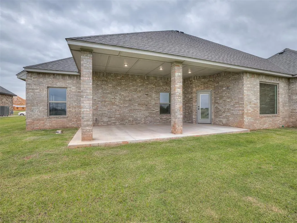 Photo 42 — 2114 W Cole Drive, Mustang, OK 73064
