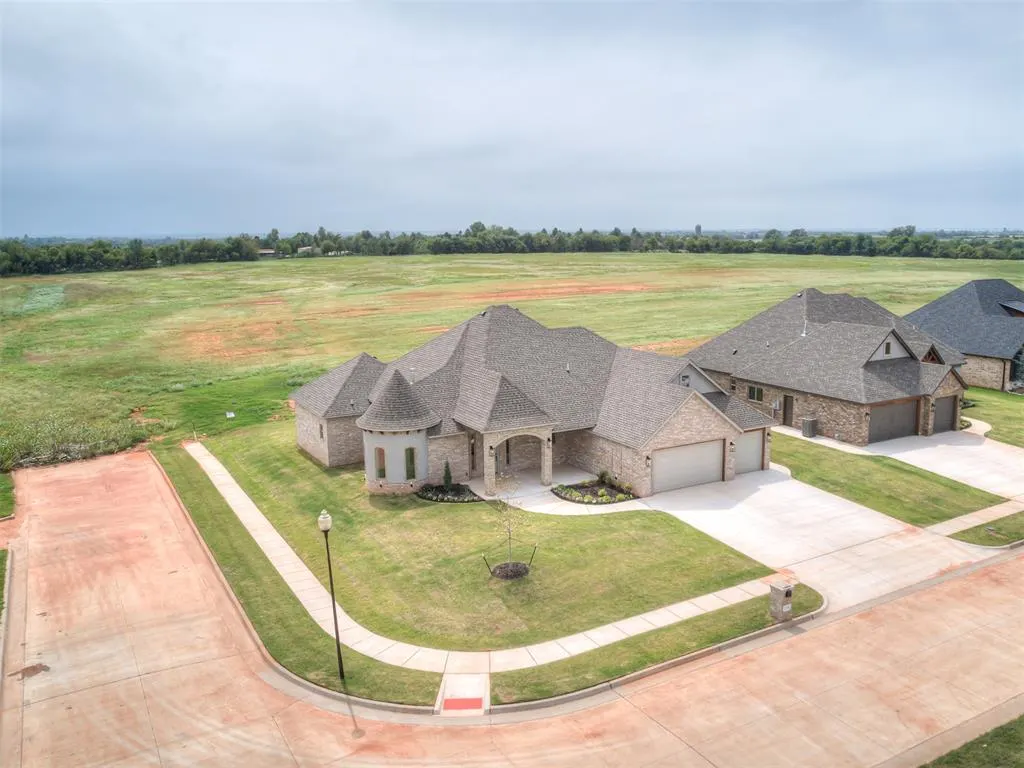 Photo 47 — 2114 W Cole Drive, Mustang, OK 73064