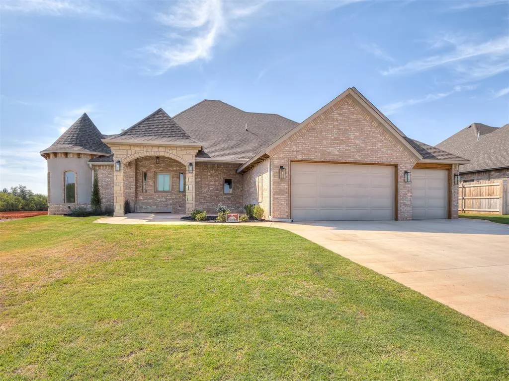 Front exterior — 2114 W Cole Drive, Mustang, OK 73064