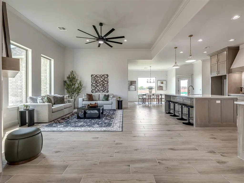 Photo 2 — 2114 W Cole Drive, Mustang, OK 73064